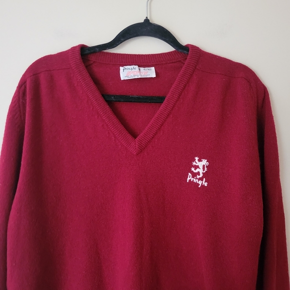 Vintage Pringle of Scotland Wool Deep Red Logo Crest V-neck Knit Sweater - Picture 3 of 7